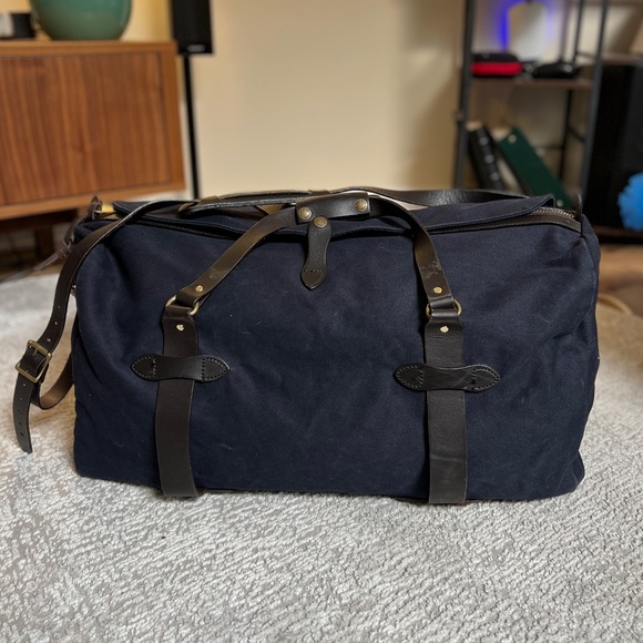 Filson Medium Navy Duffle - EUC - Picture 4 of 14